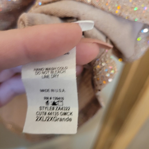 Nwt 90s style sparkly top - Picture 5 of 8